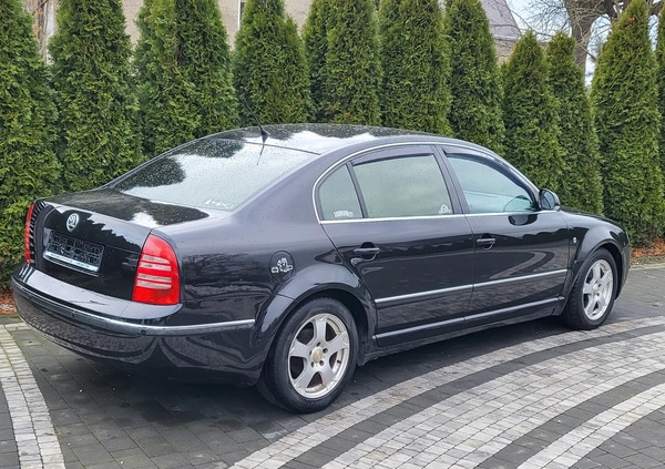 Skoda Superb cena 12900 przebieg: 225000, rok produkcji 2007 z Łęknica małe 232